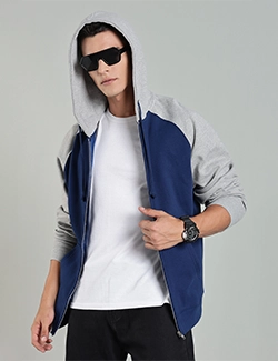 High-Quality Raglan Zipper Hoodie Supplier in Charlotte, NC High-quality raglan zipper hoodie engineered for everyday wear and bulk orders in Charlotte, NC.