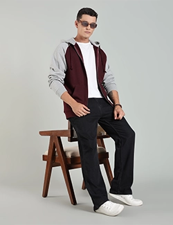Bulk Raglan Zipper Hoodie Manufacturer in Charlotte, NC Bulk raglan zipper hoodie offering a soft comfort, strong seams, and a reliable fit in Charlotte, NC.